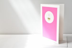 speciaal geboortekaartje bo met goudenhartje